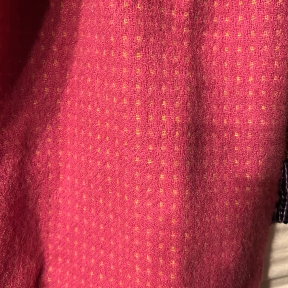 ✨FLASH SALE✨Amicale Cashmere Scarf Pink Yellow Gold Reversible Heart Patterns - Picture 7 of 8